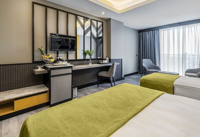 Arnor De Luxe Hotel & Spa