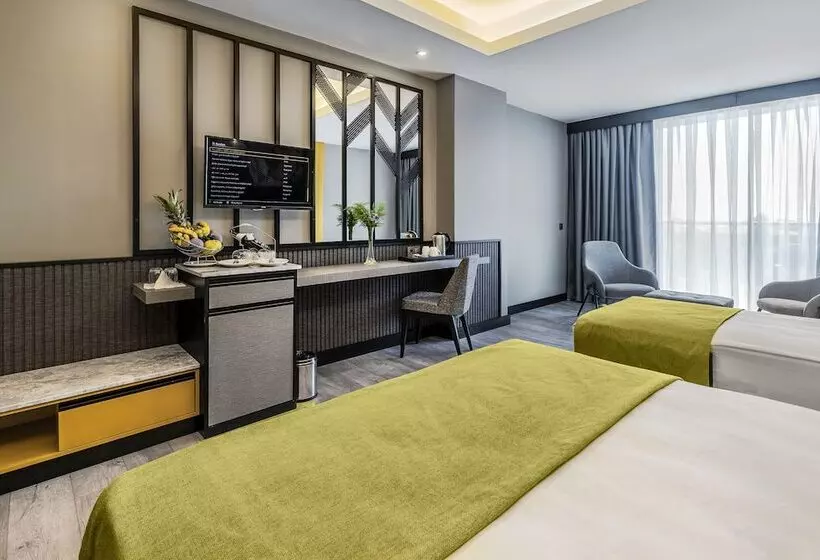 Arnor De Luxe Hotel & Spa