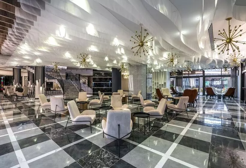 Arnor De Luxe Hotel & Spa