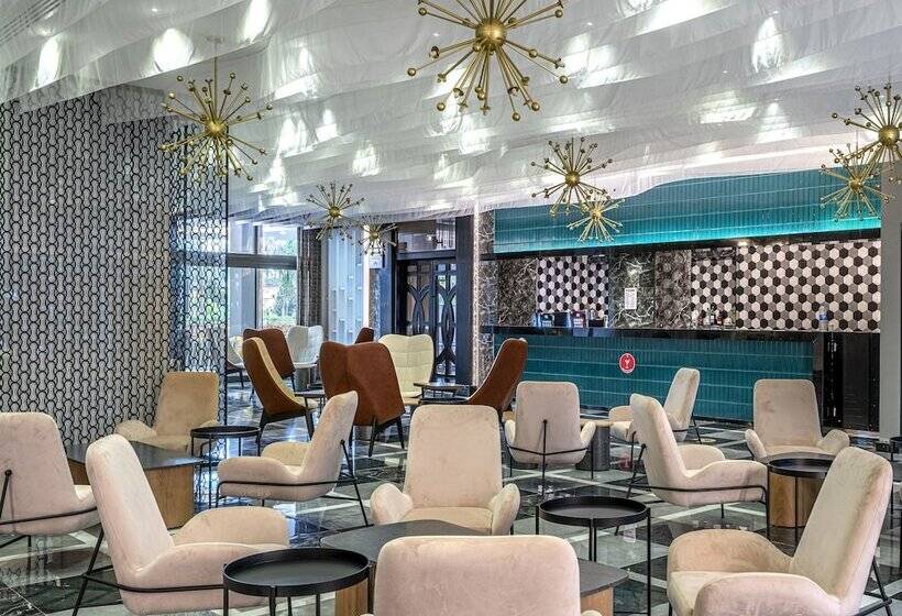 Arnor De Luxe Hotel & Spa