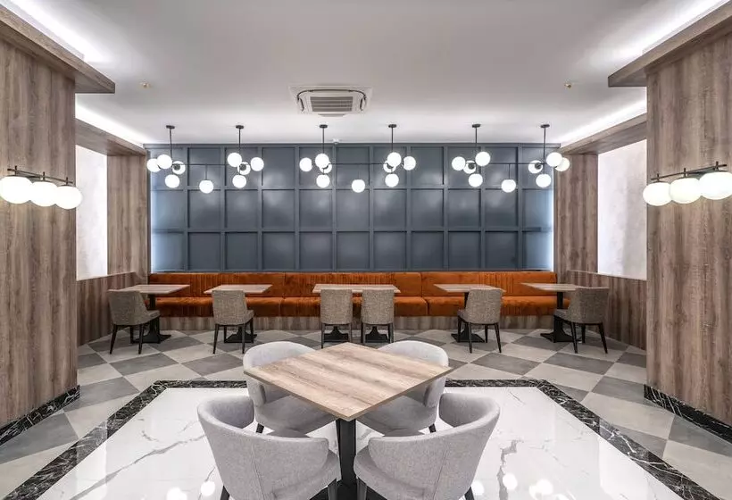 Arnor De Luxe Hotel & Spa