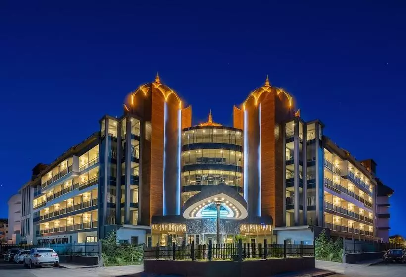 Arnor De Luxe Hotel & Spa