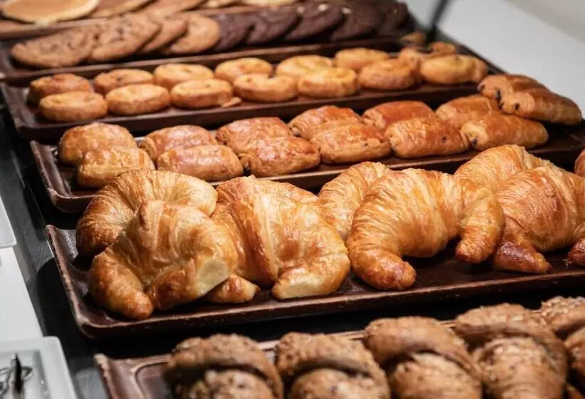 Hotel Catalonia El Retiro