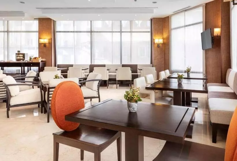 Hotel Catalonia El Retiro