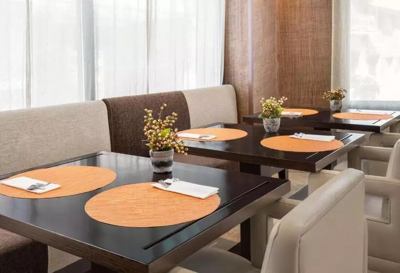 Hotel Catalonia El Retiro