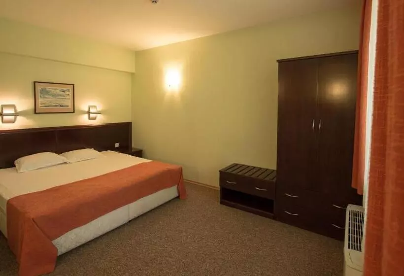 בית מלון כפרי Divesta   Self Check In