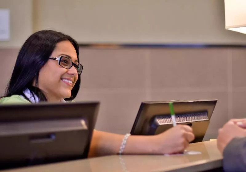 هتل Holiday Inn Express Kennedy Airport