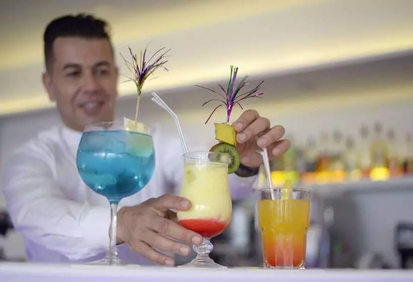 酒店 Akeah Broncemar