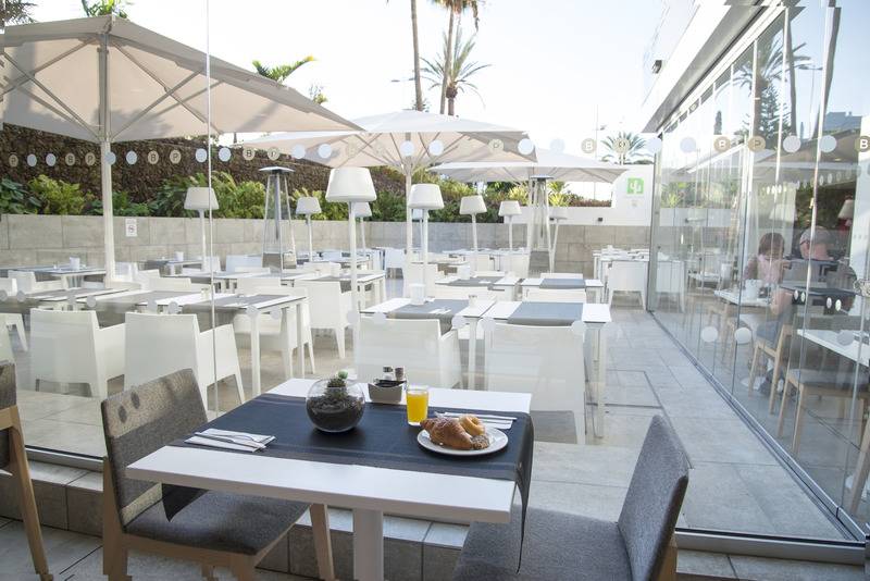 هتل Akeah Broncemar