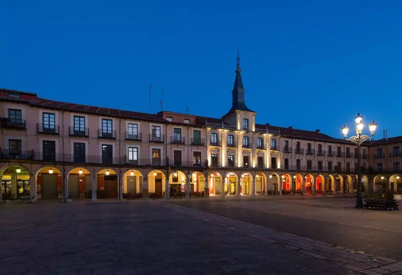 בית מלון כפרי NH Collection León Plaza Mayor