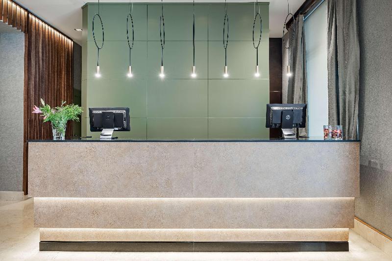 Отель NH Collection León Plaza Mayor