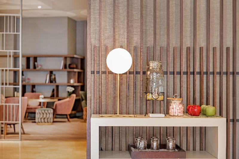 Отель NH Collection León Plaza Mayor