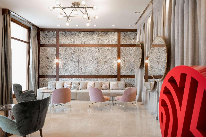 Отель NH Collection León Plaza Mayor