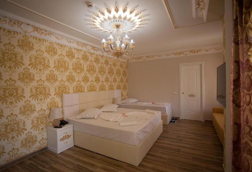 ホテル Antalya   Beach Durres