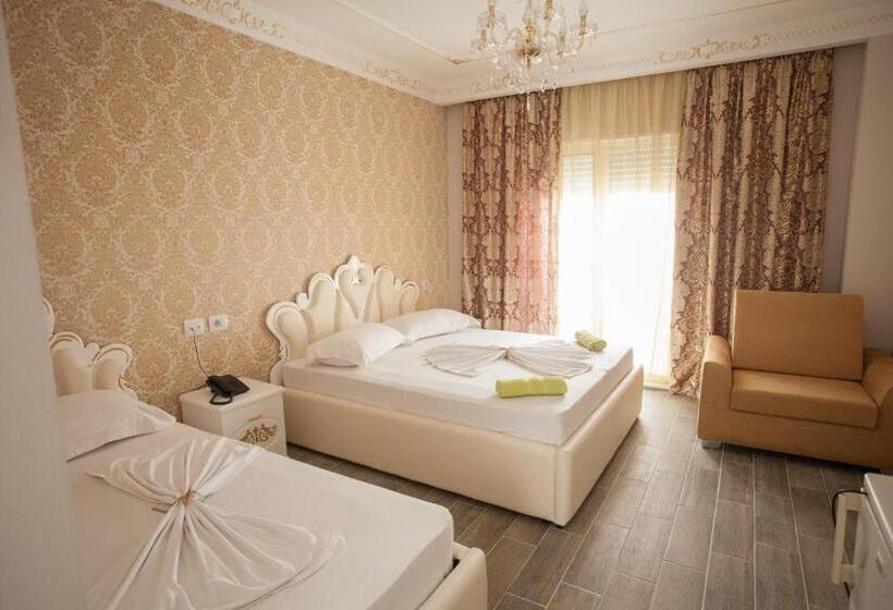 ホテル Antalya   Beach Durres