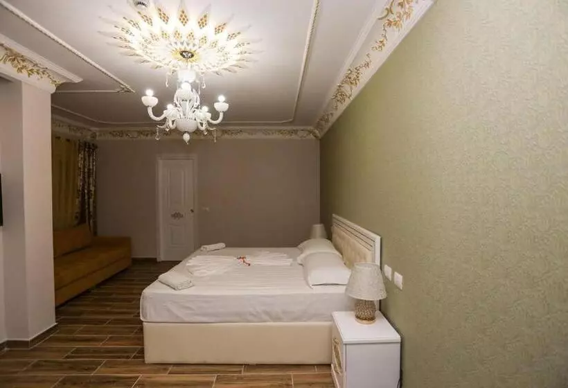 هتل Antalya   Beach Durres