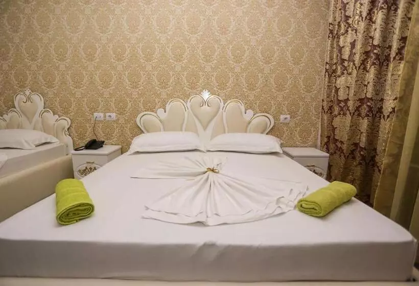 هتل Antalya   Beach Durres