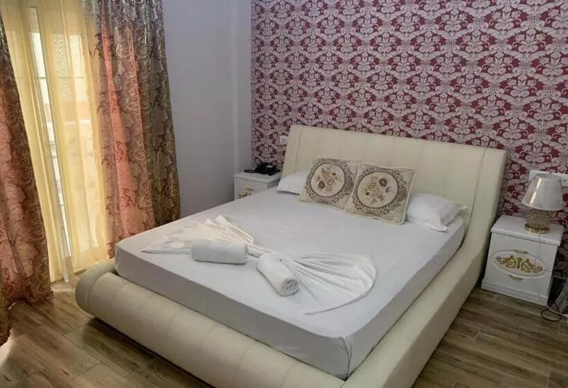 هتل Antalya   Beach Durres