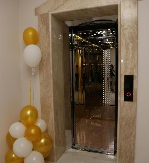 ホテル Antalya   Beach Durres