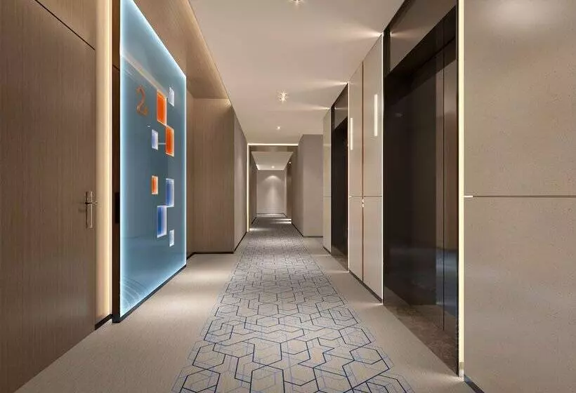 هتل Holiday Inn Express Shanghai Pudong Zhangjiang, An Ihg