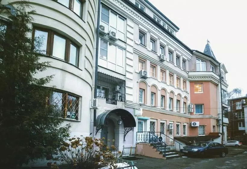 ホテル Piligrim Nn