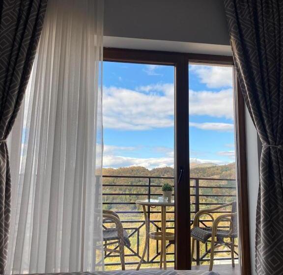 Resort Milmari Mm L24