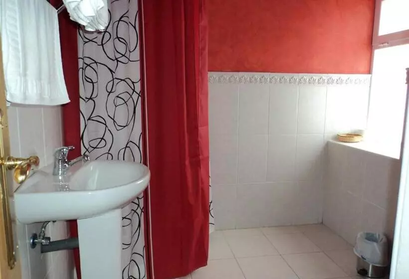 مسافرخانه Hosteria Natura