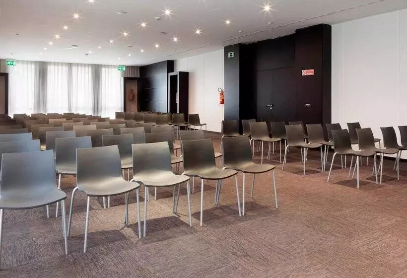 Ac Hotel Bologna By Marriott