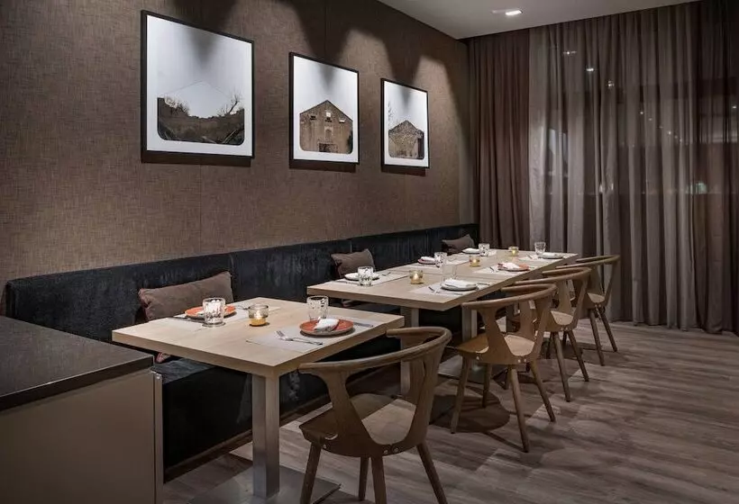 Ac Hotel Bologna By Marriott