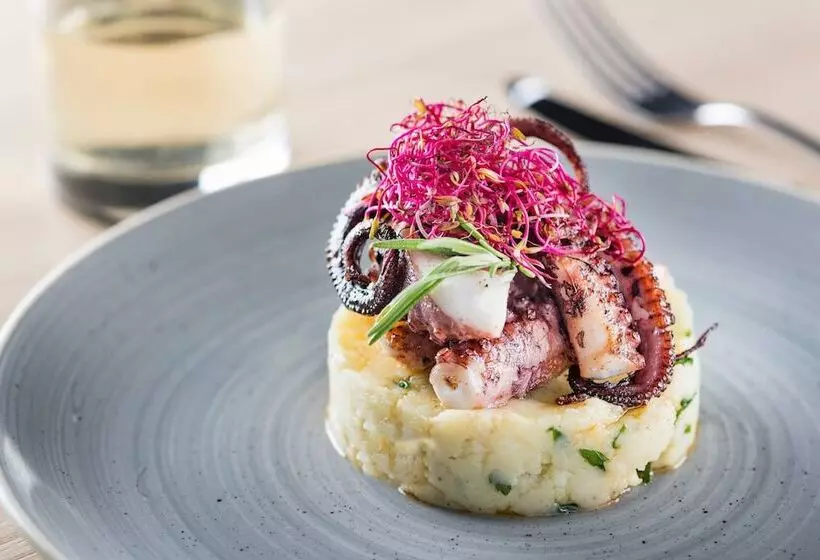 Ac Hotel Bologna By Marriott