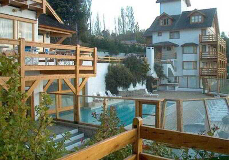 هتل Apart Del Lago