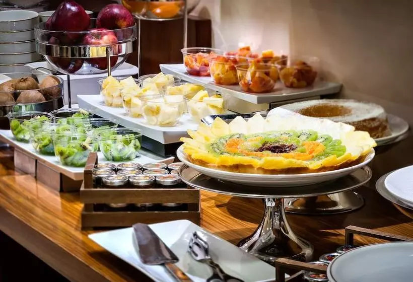 هتل Dei Cavalieri Caserta La Reggia