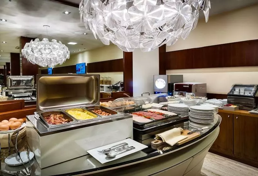 هتل Dei Cavalieri Caserta La Reggia