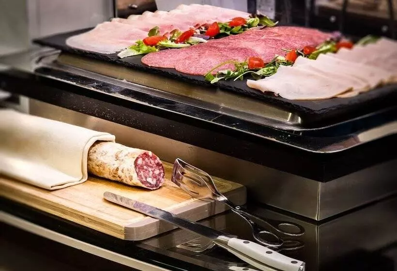 هتل Dei Cavalieri Caserta La Reggia