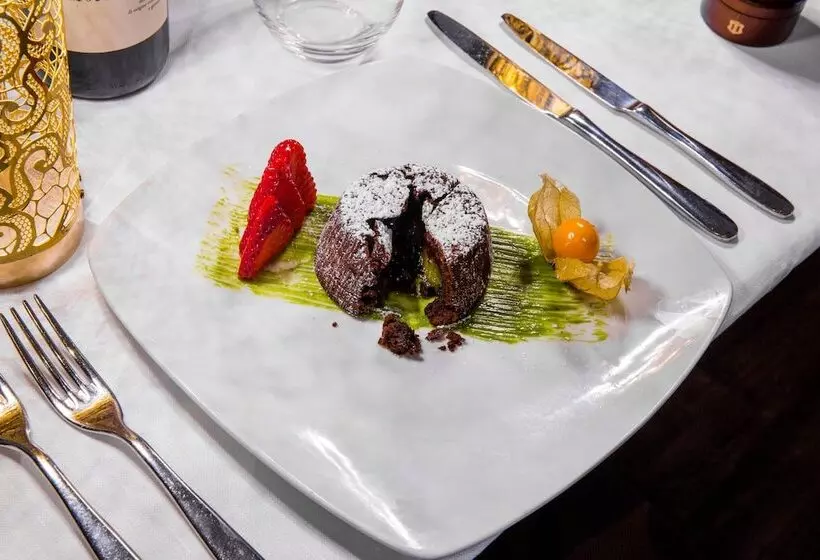 هتل Dei Cavalieri Caserta La Reggia