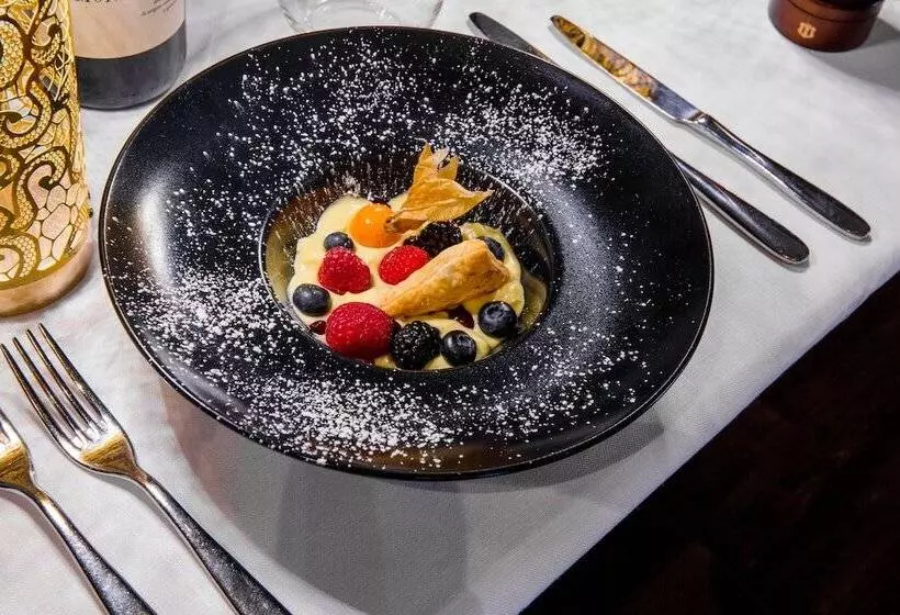 هتل Dei Cavalieri Caserta La Reggia