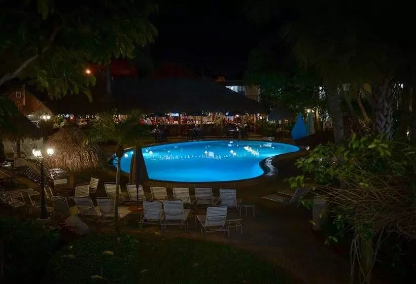 هتل Gulfcoast Inn Naples