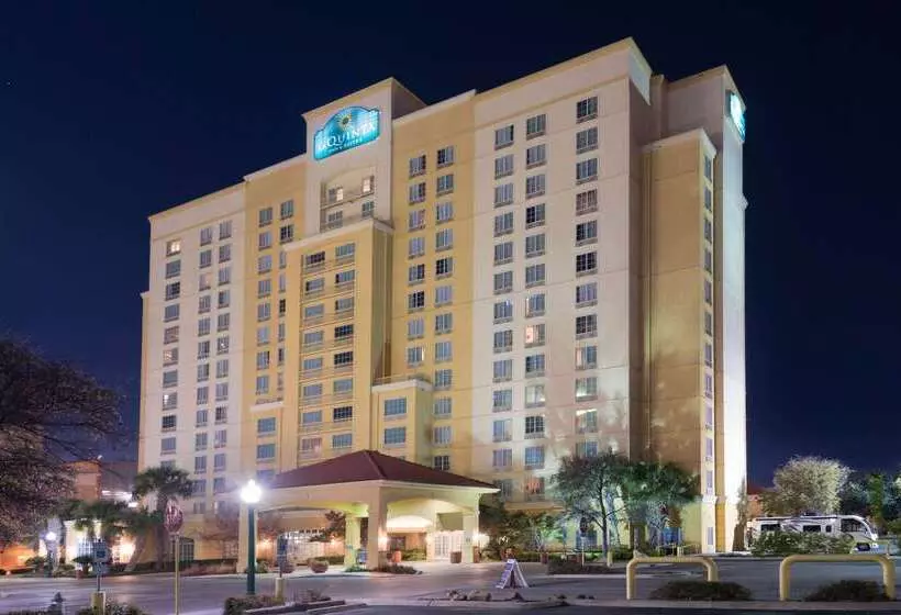 酒店 La Quinta Inn & Suites By Wyndham San Antonio Riverwalk