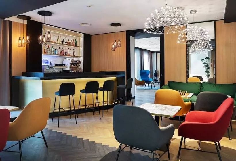 Отель Le Richebourg Hôtel, Restaurant & Spa