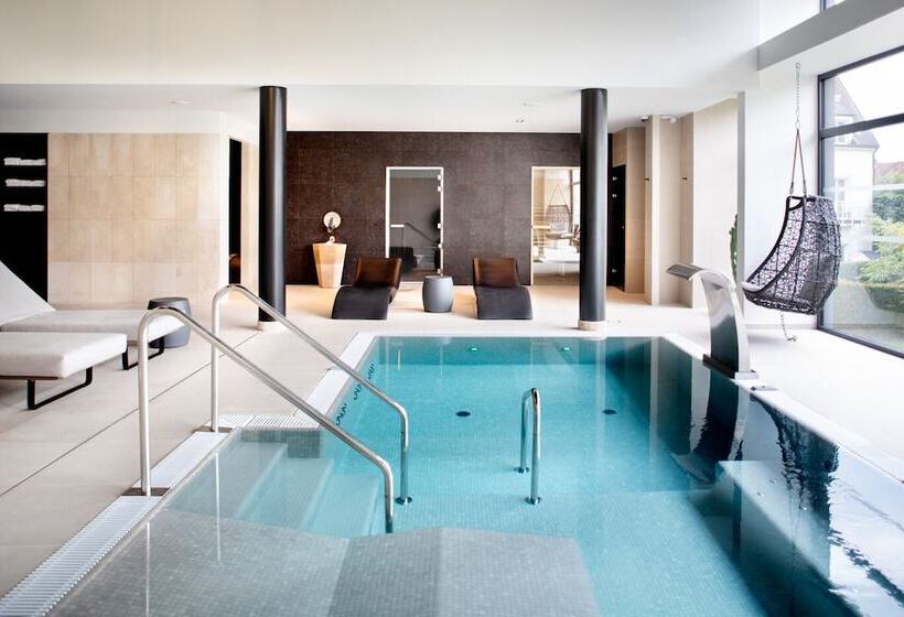 ホテル Le Richebourg Hôtel, Restaurant & Spa