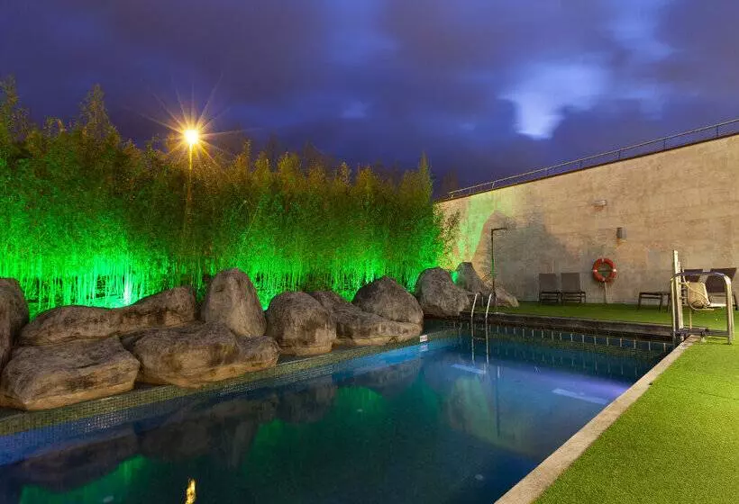 Hotell Puerta De Bilbao