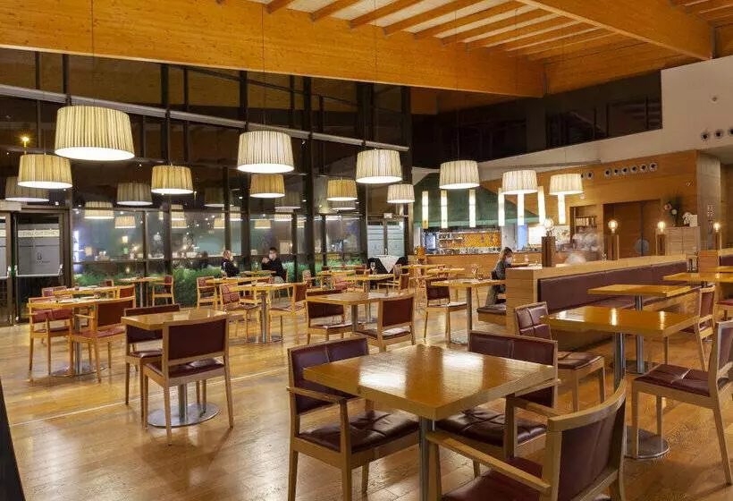 Hotell Puerta De Bilbao