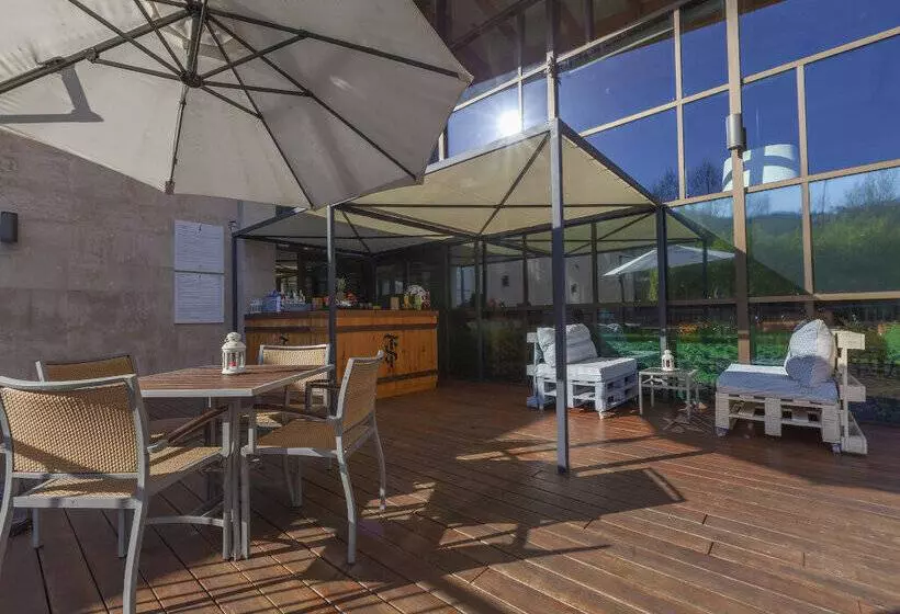 Hotell Puerta De Bilbao