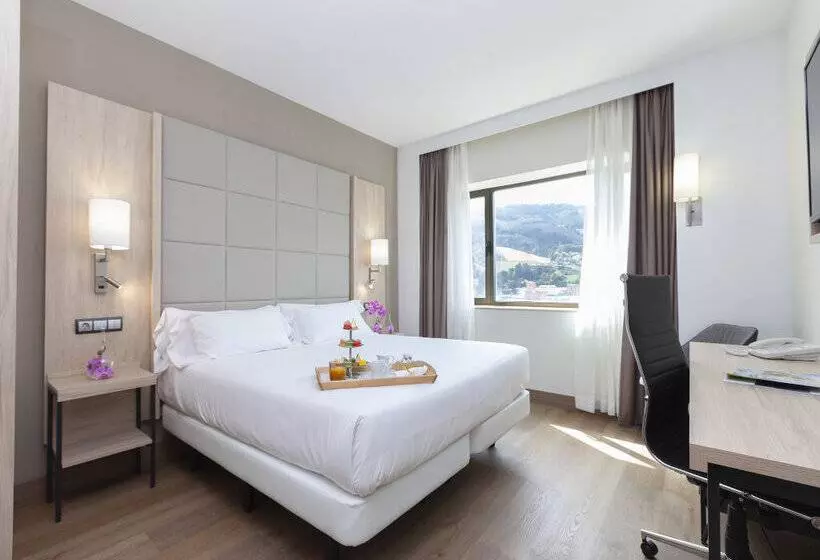 Hotell Puerta De Bilbao
