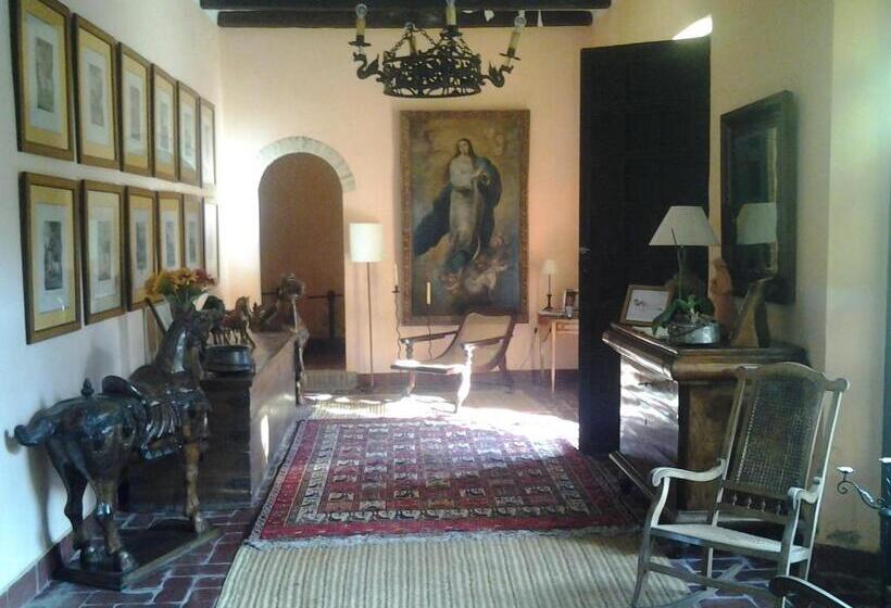 فندق ريفى Hacienda La Indiana