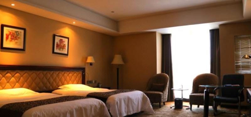 Отель Arcadia International