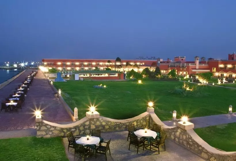 هتل Helnan Auberge