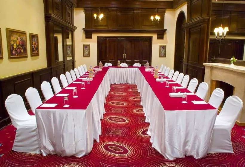 هتل Helnan Auberge