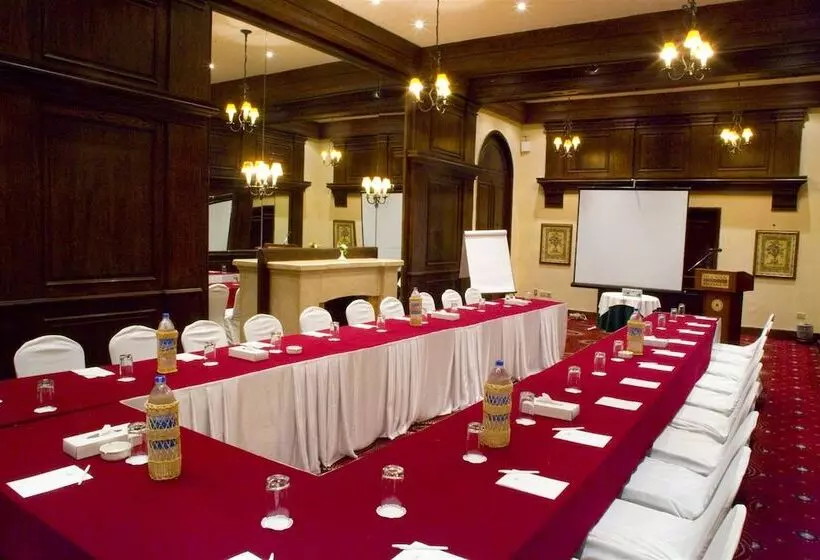 هتل Helnan Auberge