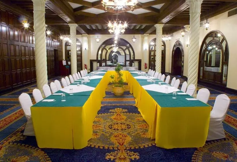 هتل Helnan Auberge